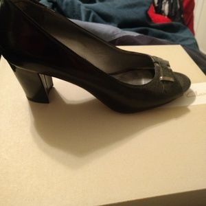 Black Naturalizer pumps